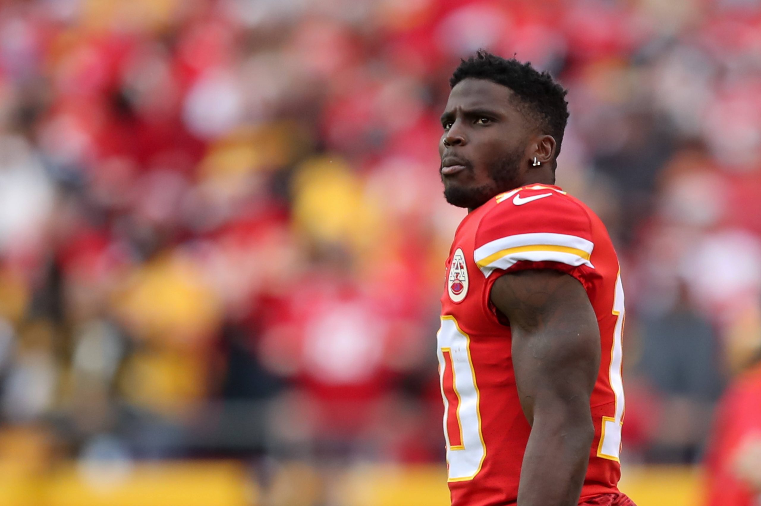KANSAS CITY, MO - DECEMBER 26: Kansas City Chiefs wide receiver Tyreek Hill 10 before an NFL, American Football Herren, USA game between the Pittsburgh Steelers and Kansas City Chiefs on Dec 26, 2021 at GEHA Field at Arrowhead Stadium in Kansas City, MO. Photo by Scott Winters/Icon Sportswire NFL: DEC 26 Steelers at Chiefs Icon2112260818