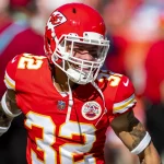 KANSAS CITY, MO - SEPTEMBER 26: Chiefs free safety Tyrann Mathieu 32 makes his way on to the field during the game between the Kansas City Chiefs and the Los Angeles Chargers on September 26, 2021 at Arrowhead Stadium in Kansas City, MO. Photo by Nick Tre. Smith/Icon Sportswire NFL, American Football Herren, USA SEP 26 Chargers at Chiefs Icon2109260002
