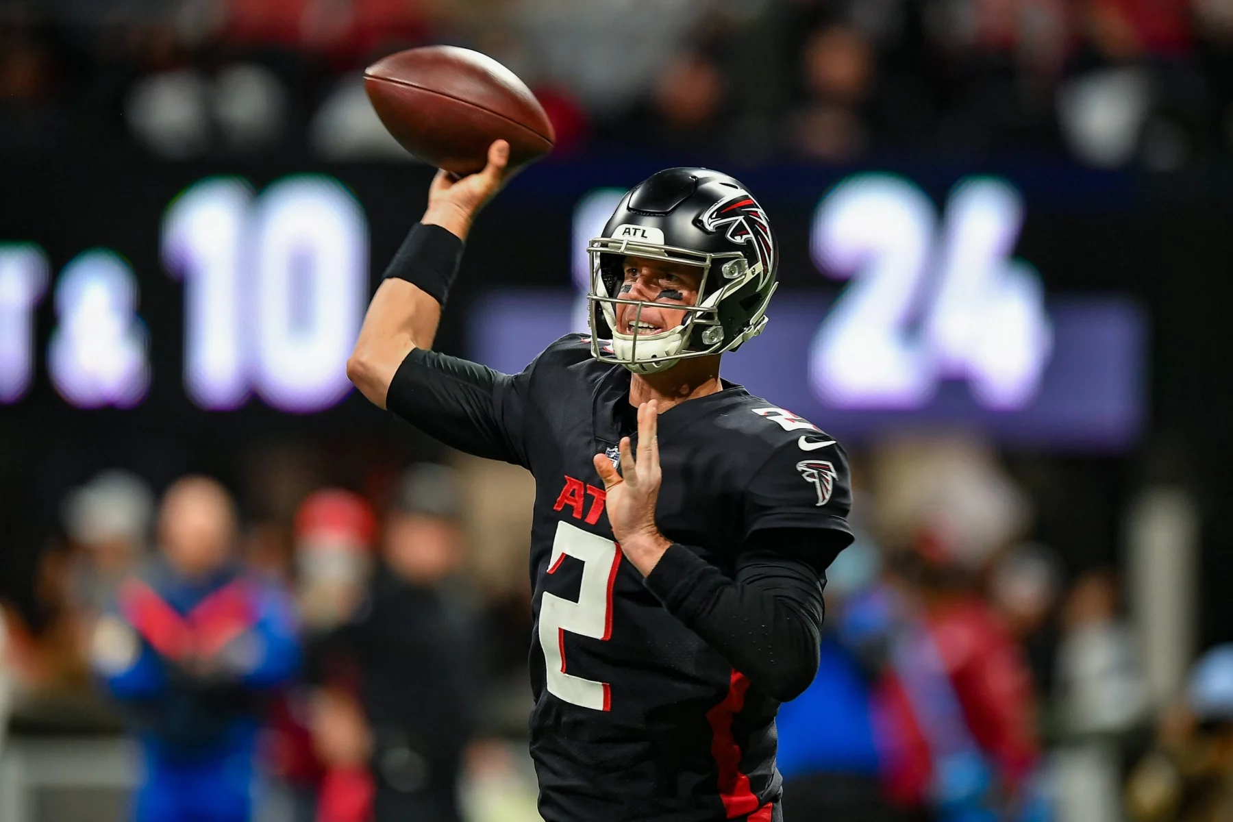 ATLANTA, GA JANUARY 09: Atlanta quarterback Matt Ryan 2 throws a pass during the NFL, American Football Herren, USA game between the New Orleans Saints and the Atlanta Falcons on January 9th, 2021 at Mercedes-Benz Stadium in Atlanta, GA. Photo by Rich von Biberstein/Icon Sportswire NFL: JAN 09 Saints at Falcons Icon220109010