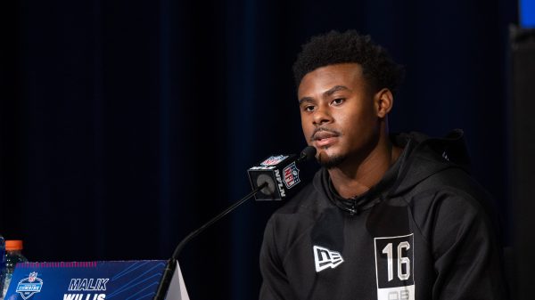 INDIANAPOLIS, IN - MARCH 02: Liberty quarterback Malik Willis answers questions from the media during the NFL, American Football Herren, USA Scouting Combine on March 2, 2022, at the Indiana Convention Center in Indianapolis, IN. Photo by Zach Bolinger/Icon Sportswire NFL: MAR 02 Scouting Combline Icon2203021160
