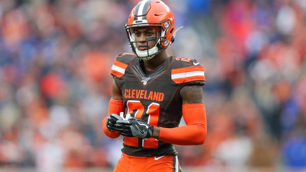 CLEVELAND, OH - NOVEMBER 10: Cleveland Browns cornerback Denzel Ward 21 on the field during the fourth quarter of the National Football League game between the Buffalo Bills and Cleveland Browns on November 10, 2019, at FirstEnergy Stadium in Cleveland, OH. Photo by Frank Jansky/Icon Sportswire NFL, American Football Herren, USA NOV 10 Bills at Browns PUBLICATIONxINxGERxSUIxAUTxHUNxRUSxSWExNORxDENxONLY Icon191110140