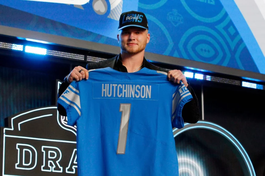 LAS VEGAS, NV - APRIL 28: Aidan Hutchinson, Michigan poses with his jersey as he is selected as the overall number two draft pick by the Detroit Lions during the NFL, American Football Herren, USA Draft on April 28, 2022 in Las Vegas, Nevada. Photo by Jeff Speer/Icon Sportswire NFL: APR 28 2022 Draft Icon2204028013