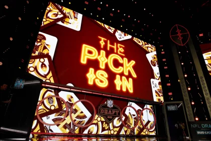 LAS VEGAS, NV - APRIL 28: The Washington Commanders select Jahan Dotson, Penn State not pictured with the number 16 pick during the NFL, American Football Herren, USA Draft on April 28, 2022 in Las Vegas, Nevada. Photo by Jeff Speer/Icon Sportswire NFL: APR 28 2022 Draft Icon2204028093