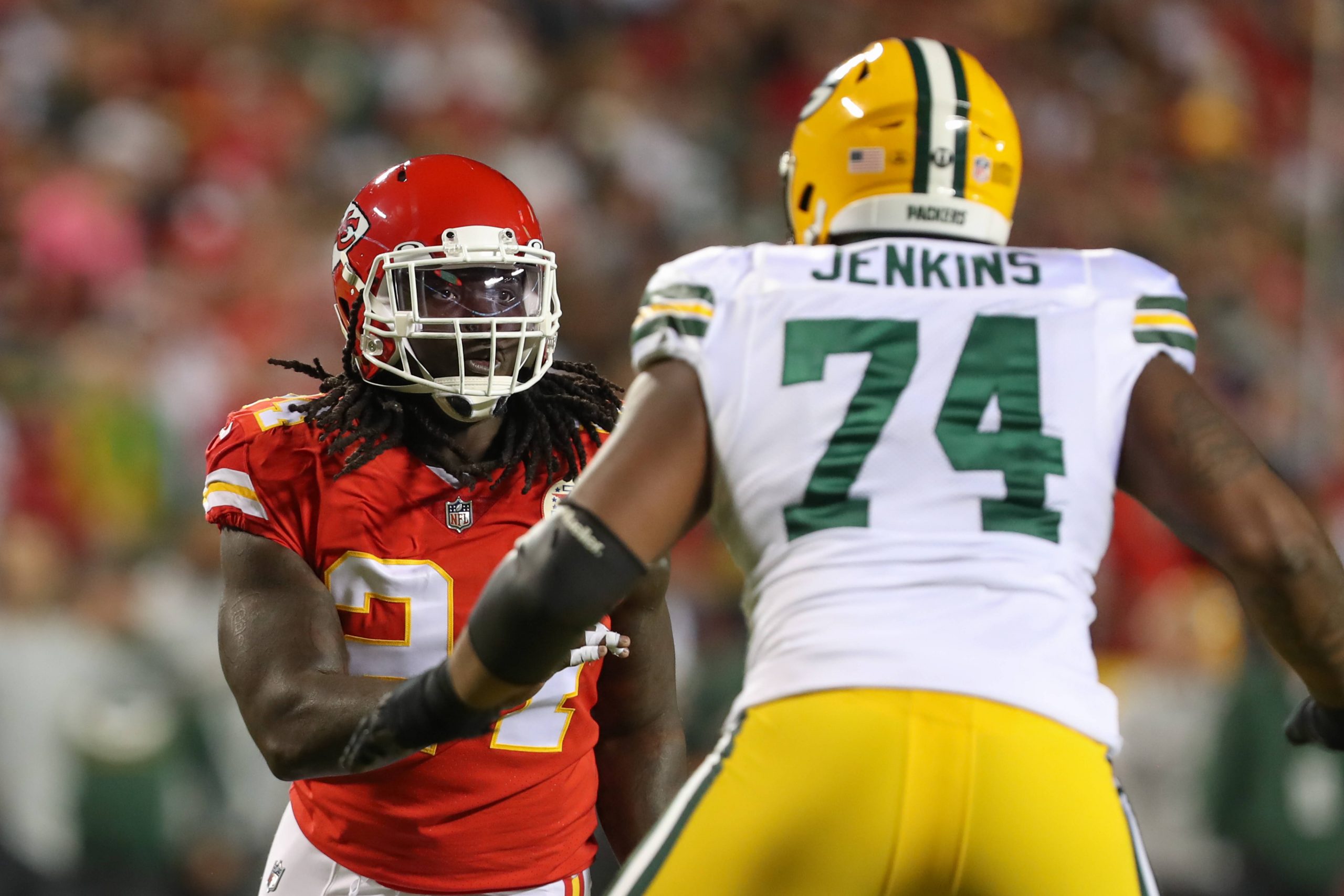 KANSAS CITY, MO - NOVEMBER 07: Kansas City Chiefs defensive end Melvin Ingram 24 rushes against Green Bay Packers offensive tackle Elgton Jenkins 74 in the third quarter of an NFL, American Football Herren, USA game between the Green Bay Packers and Kansas City Chiefs on Nov 7, 2021 at GEHA Field at Arrowhead Stadium in Kansas City, MO. Photo by Scott Winters/Icon Sportswire NFL: NOV 07 Packers at Chiefs Icon2111070345