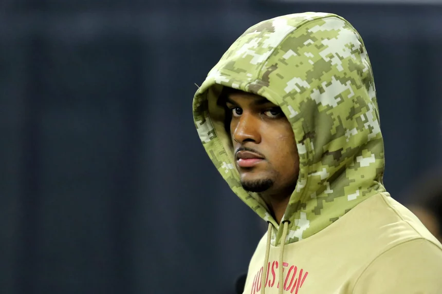 November 21, 2019, Houston, Texas, U.S: Houston Texans quarterback Deshaun Watson (4) prior to the NFL, American Football Herren, USA regular season game between the Houston Texans and the Indianapolis Colts at NRG Stadium in Houston, TX on November 21, 2019. NFL 2019 - Indianapolis Colts vs Houston Texans NOV 21 - ZUMAw137 20191121_zap_w137_004 Copyright: xErikxWilliamsx
