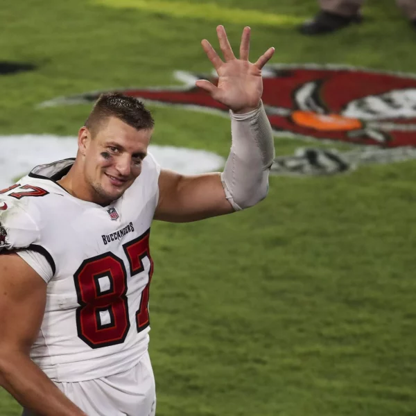 October 18, 2020, Tampa, Florida, USA: Tampa Bay Buccaneers tight end Rob Gronkowski (87) waves to fans as he walks alo