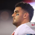 JACKSONVILLE, FL - SEPTEMBER 19: Tennessee Titans Quarterback Marcus Mariota (8) during the game between the Tennessee T
