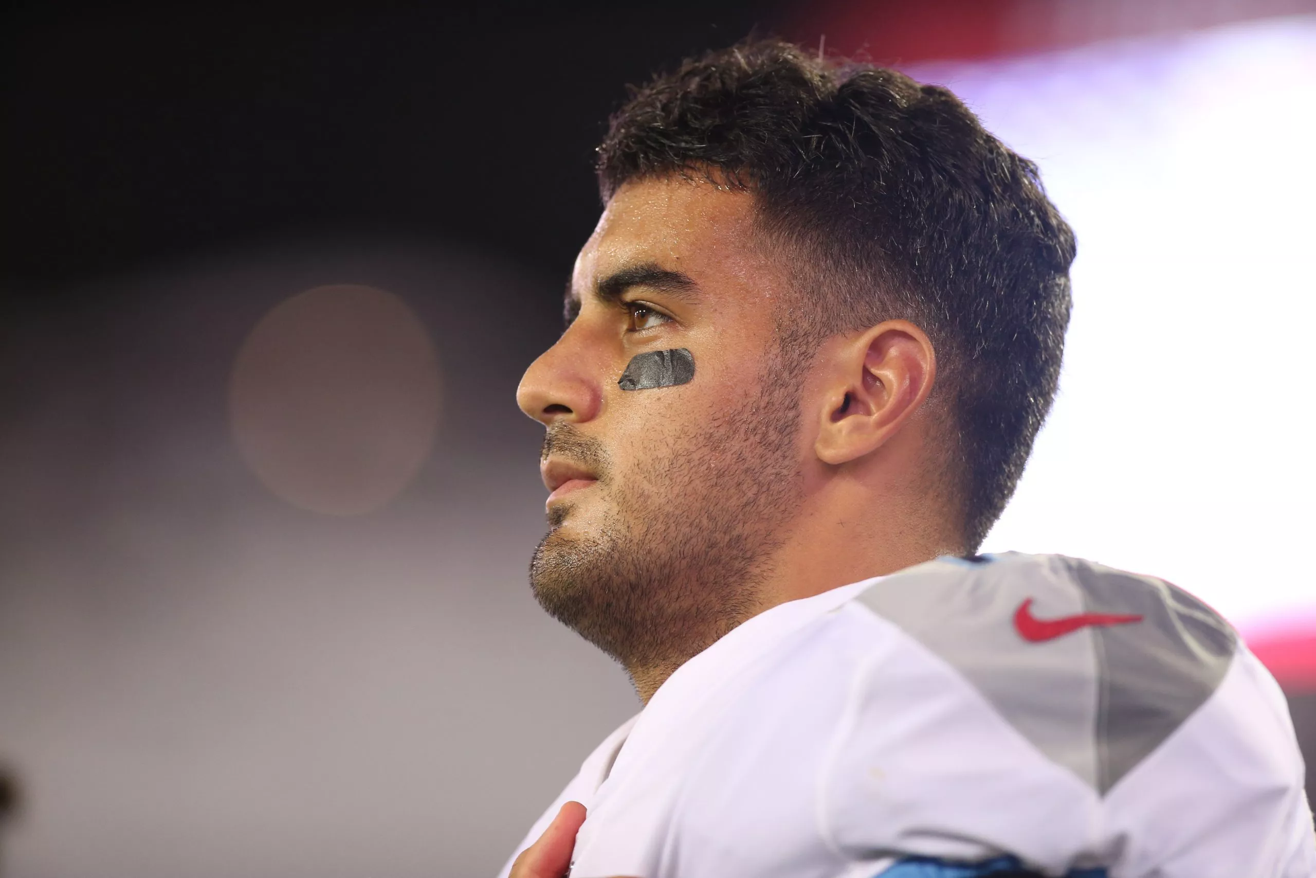 JACKSONVILLE, FL - SEPTEMBER 19: Tennessee Titans Quarterback Marcus Mariota (8) during the game between the Tennessee T