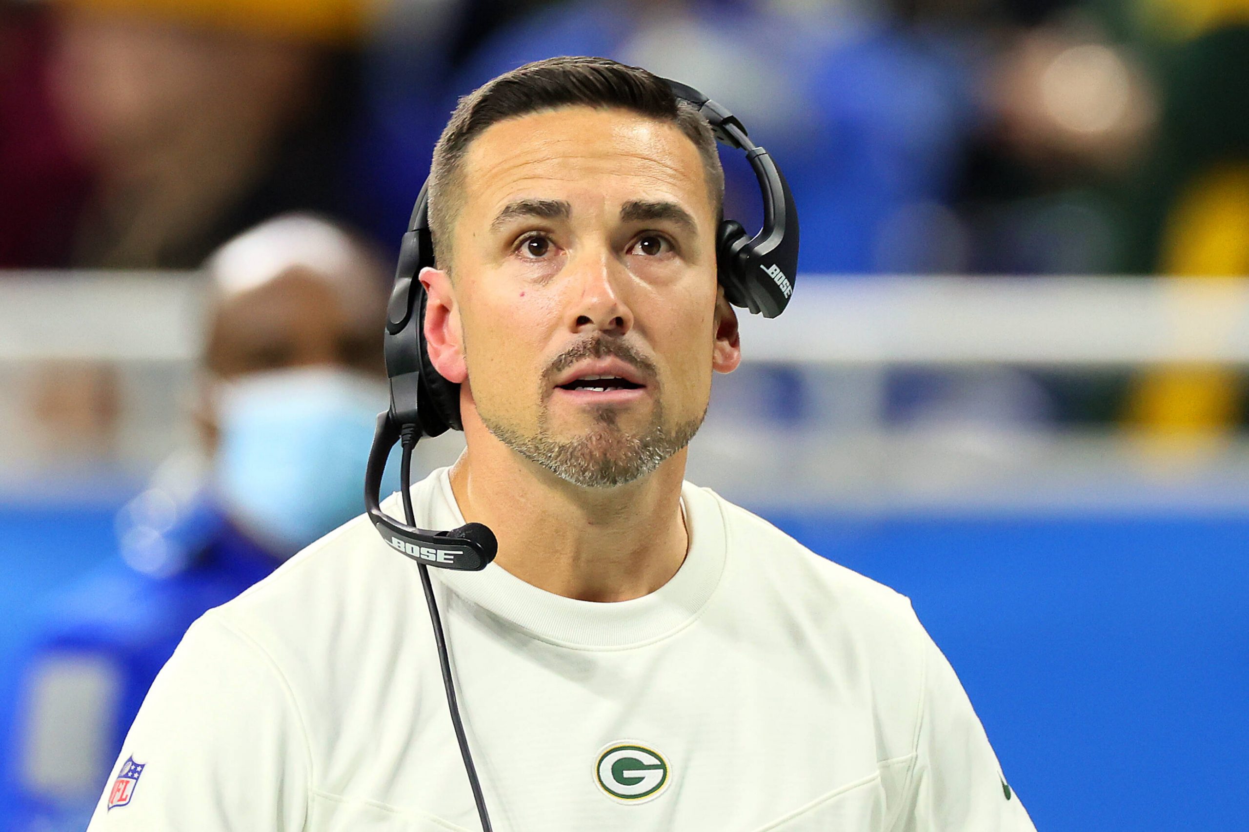 Green Bay Packers vs Detroit Lions Green Bay Packers head coach Matt LaFleur looks up at the screen during an NFL, American Football Herren, USA football game between the Detroit Lions and the Green Bay Packers in Detroit, Michigan USA, on Sunday, January 9, 2022. Detroit Michigan United States PUBLICATIONxNOTxINxFRA Copyright: xAmyxLemusx originalFilename:lemus-greenbay220109_npl6h.jpg