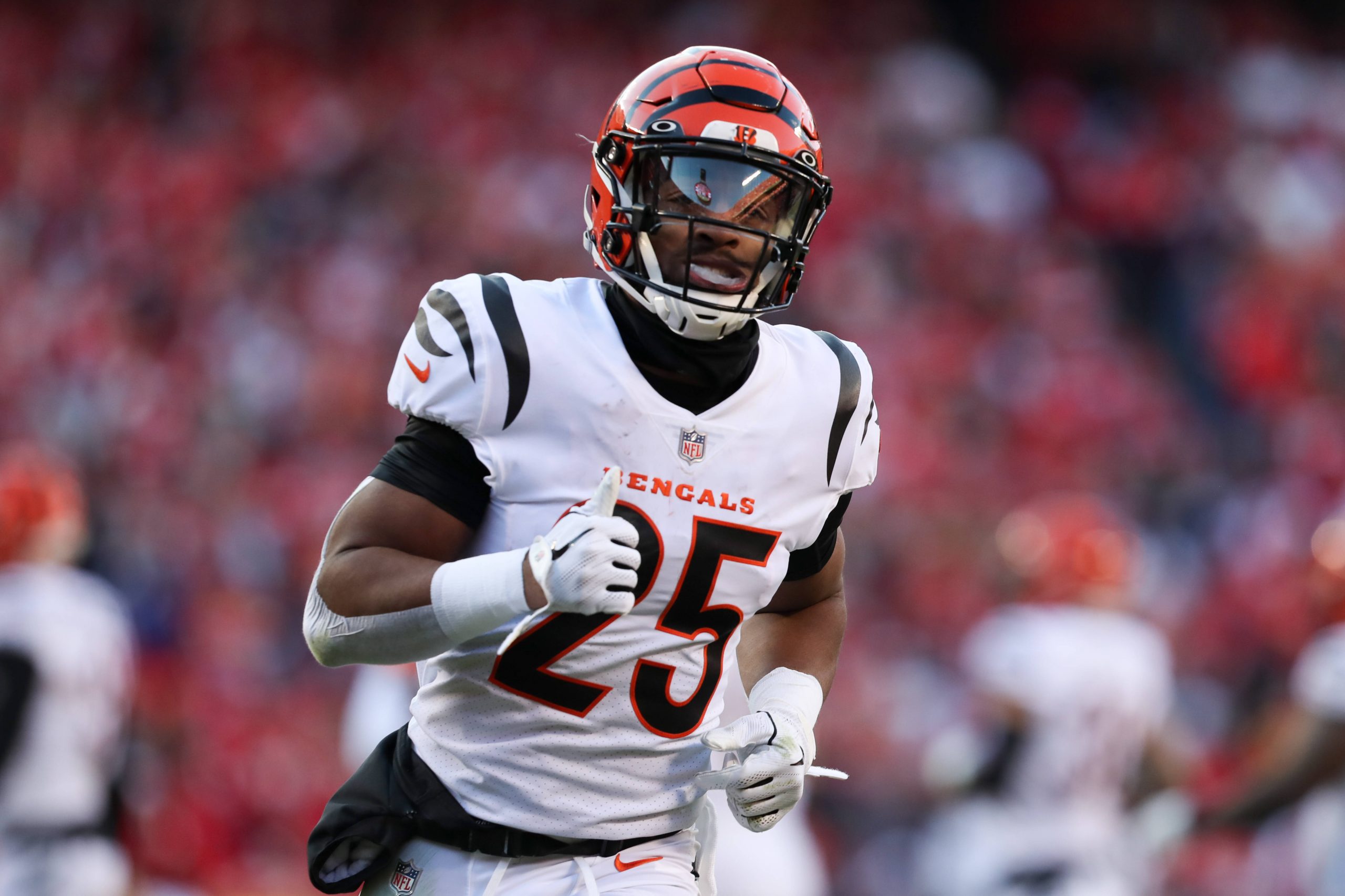 KANSAS CITY, MO - JANUARY 30: Cincinnati Bengals running back Chris Evans 25 during the AFC Championship game between the Cincinnati Bengals and Kansas City Chiefs on Jan 30, 2022 at GEHA Field at Arrowhead Stadium in Kansas City, MO. Photo by Scott Winters/Icon Sportswire NFL, American Football Herren, USA JAN 30 AFC Conference Championship - Bengals at Chiefs Icon2201300905