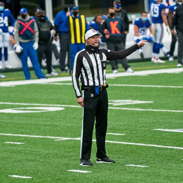 EAST RUTHERFORD, NJ - NOVEMBER 15: Referee Clay Martin (19) makes a call during the game between the Philadelphia Eagles