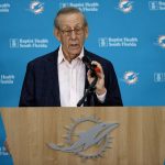 February 10, 2022, Miami Gardens, Florida, USA: Miami Dolphins owner Stephen M. Ross speaks during the introductory press conference for new Dolphins head coach Mike McDaniel at Baptist Health Training Complex in Hard Rock Stadium on Thursday, Feb. 10, 2022, in Miami Gardens, Florida. Miami Gardens USA - ZUMAm67_ 20220210_zaf_m67_041 Copyright: xDavidxSantiagox