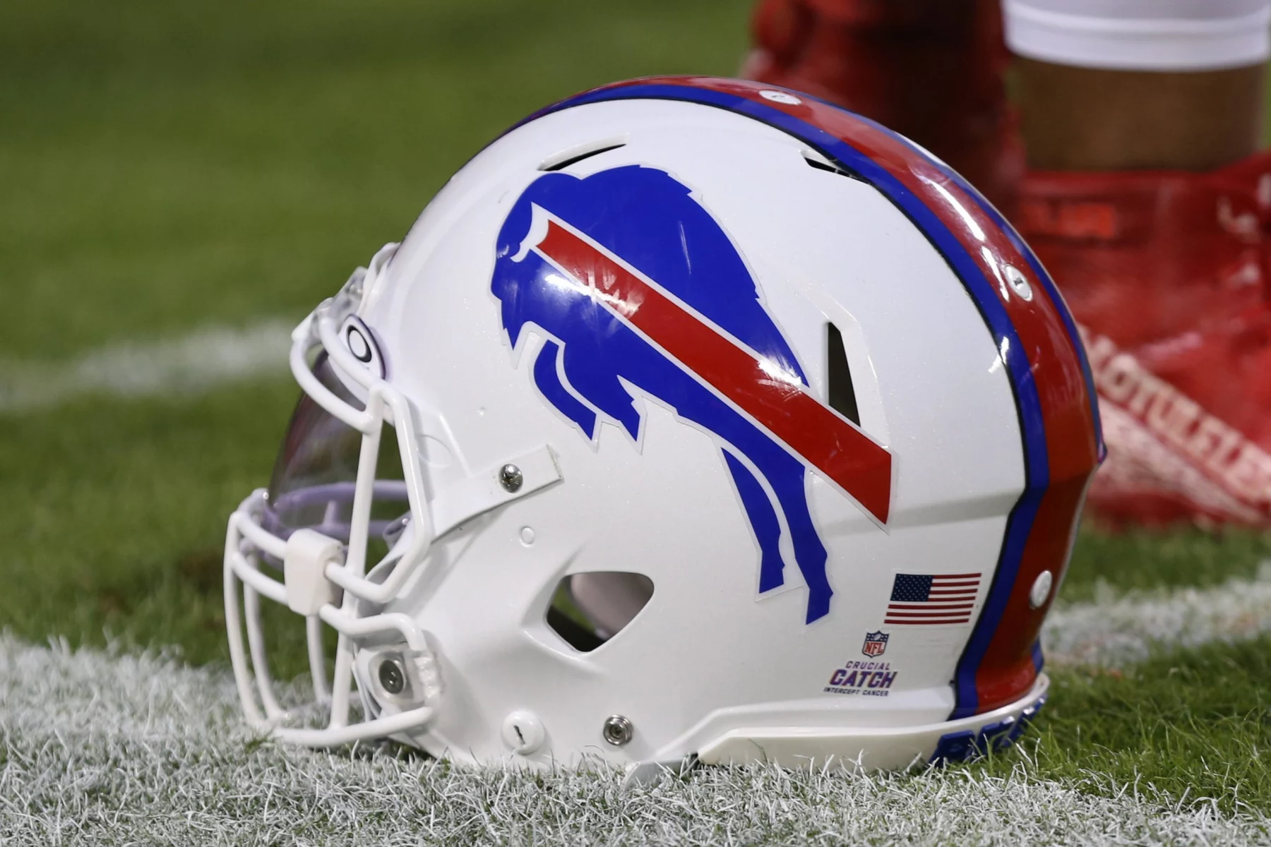 KANSAS CITY, MO - OCTOBER 10: A view of a Buffalo Bills helmet before an NFL, American Football Herren, USA football game between the Buffalo Bills and Kansas City Chiefs on Oct 10, 2021 at GEHA Filed at Arrowhead Stadium in Kansas City, MO. Photo by Scott Winters/Icon Sportswire NFL: OCT 10 Bills at Chiefs Icon2110100573