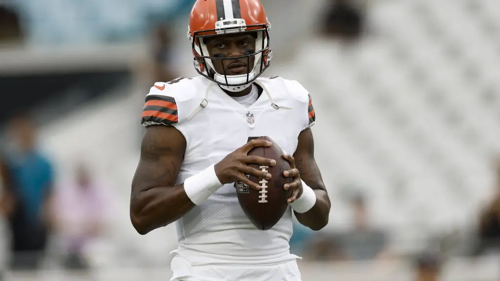 JACKSONVILLE, FL - AUGUST 12: Cleveland Browns quarterback Deshaun Watson 4 throws a pass during the game between the Cleveland Browns and the Jacksonville Jaguars on August 12, 2022 at TIAA Bank Field in Jacksonville, Fl. Photo by David Rosenblum/Icon Sportswire NFL, American Football Herren, USA AUG 12 Preseason - Browns at Jaguars Icon220812203989