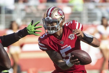 San Francisco 49ers quarterback Trey Lance 5 eludes a Seattle Seahawks hand in the fourth quarter at Levi s Stadium in Santa Clara, California on Sunday, October 3, 2021. The Seahawks defeated the 49ers 28- 21. PUBLICATIONxINxGERxSUIxAUTxHUNxONLY SXP2021100323 TERRYxSCHMITT