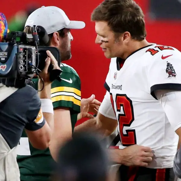 Prosieben TV, : The league MVP award likely will come down to these two veteran quarterbacks: Green Bay s Aaron Rodgers, left, and the Bucs Tom Brady. - ZUMAm67_ 0146985648st Copyright: xDouglasxR.xCliffordx
