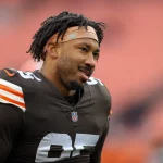 CLEVELAND, OH - JANUARY 09: Cleveland Browns defensive end Myles Garrett 95 warms up prior to the National Football League game between the Cincinnati Bengals and Cleveland Browns on January 9, 2022, at FirstEnergy Stadium in Cleveland, OH. Photo by Frank Jansky/Icon Sportswire NFL, American Football Herren, USA JAN 09 Bengals at Browns Icon220109003