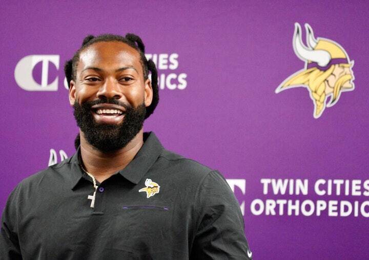 March 23, 2022: Za Darius Smith was introduced at a press conference, PK, Pressekonferenz after signing a three-year contract with the Vikings on Tuesday, March 22, 2022. - ZUMAm67_ 0153419475st Copyright: xBrianxPetersonx