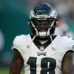 MIAMI GARDENS, FL - AUGUST 27: Philadelphia Eagles wide receiver Jalen Reagor 18 warms up before the game between the Philadelphia Eagles and the Miami Dolphins, on Saturday, August 27 at Hard Rock Stadium in Miami Gardens, FL Photo by Peter Joneleit/Icon Sportswire NFL, American Football Herren, USA AUG 27 Preseason - Eagles at Dolphins Icon220827043