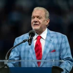 September 19, 2021: Indianapolis Colts owner Jim Irsay speaks during halftime Hall of Fame ring ceremony of NFL, American Football Herren, USA football game action between the Los Angeles Rams and the Indianapolis Colts at Lucas Oil Stadium in Indianapolis, Indiana. Los Angeles defeated Indianapolis 27-24. /CSM. USA - ZUMAc04_ 20210919_zaf_c04_410 Copyright: xJohnxMersitsx