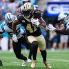 CHARLOTTE, NC - SEPTEMBER 25: Alvin Kamara 41 of the New Orleans Saints runs the ball during a football game between the Carolina Panthers and the New Orleans Saints on September 25, 2022, at Bank of America Stadium in Charlotte, NC. Photo by David Jensen/Icon Sportswire NFL, American Football Herren, USA SEP 25 Saints at Panthers Icon220925029