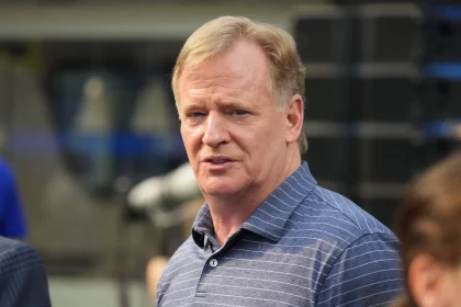 NFL, American Football Herren, USA Buffalo Bills at Los Angeles Rams, Sep 8, 2022 Inglewood, California, USA Commissioner of the NFL Roger Goodell before the game between the Los Angeles Rams and the Buffalo Bills at SoFi Stadium. Mandatory Credit: Kirby Lee-USA TODAY Sports, 08.09.2022 16:16:50, 19005698, Los Angeles Rams, NPStrans, NFL, Buffalo Bills PUBLICATIONxINxGERxSUIxAUTxONLY Copyright: xKirbyxLeex 19005698