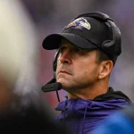 NFL, American Football Herren, USA Buffalo Bills at Baltimore Ravens Oct 2, 2022 Baltimore, Maryland, USA Baltimore Ravens head coach John Harbaugh looks stands on the sidelines during the first half against the Buffalo Bills at M&T Bank Stadium. Baltimore M&T Bank Stadium Maryland USA, EDITORIAL USE ONLY PUBLICATIONxINxGERxSUIxAUTxONLY Copyright: xTommyxGilliganx 20221002_twg_gb3_014