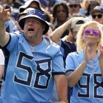 NFL, American Football Herren, USA Las Vegas Raiders at Tennessee Titans, Sep 25, 2022 Nashville, Tennessee, USA Tennessee Titans fans react to a play during the third quarter against the Las Vegas Raiders at Nissan Stadium. Mandatory Credit: George Walker IV-USA TODAY Sports, 25.09.2022 13:43:26, 19115970, NPStrans, Las Vegas Raiders, Nissan Stadium, NFL, Tennessee Titans PUBLICATIONxINxGERxSUIxAUTxONLY Copyright: xGeorgexWalkerxIVx 19115970