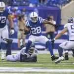 Week 8 - Indianapolis Colts running back Jonathan Taylor 28 runs with the ball - Auch Michael Pittman JR. könnte nach Gehirnerschütterung wieder zurückkehren.