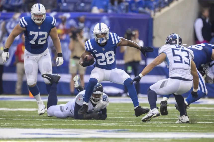 Week 8 - Indianapolis Colts running back Jonathan Taylor 28 runs with the ball - Auch Michael Pittman JR. könnte nach Gehirnerschütterung wieder zurückkehren.