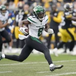October 2, 2022, Pittsburgh, Pennsylvania, USA: Oct. 2, 2022: Elijah Moore 8 during the Pittsburgh Steelers vs. New York Jets in Pittsburgh, Pennsylvania at Acrisure Stadium Pittsburgh USA - ZUMAa234 20221002_zsa_a234_067 Copyright: xAMGx