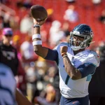 October 9, 2022 : Tennessee Titans quarterback Malik Willis 7 warms up before the game between the Tennessee Titans and Washington Commanders played at FedEx Field in Landover, MD. Photographer: Landover USA - ZUMAc04_ 20221009_zaf_c04_096 Copyright: xCoryxRoysterx