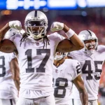KANSAS CITY, MO - OCTOBER 10: Las Vegas Raiders wide receiver Davante Adams 17 celebrates in the end zone after scoring a touchdown during the first half against the Kansas City Chiefs on October 10th, 2022 at GEHA field in Kansas City, Missouri. Photo by William Purnell/Icon Sportswire NFL, American Football Herren, USA OCT 10 Raiders at Chiefs Icon202210100687