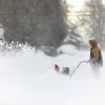 November 19, 2022, Fort Erie, ON, Canada: A man uses a snowblower in Fort Erie, Ont., during an early winter storm that delivered high winds and large amounts of snow across southern Ontario and western New York, Saturday, Nov. 19, 2022. Fort Erie Canada PUBLICATIONxINxGERxSUIxAUTxONLY - ZUMAc35_ 20221119_zaf_c35_121 Copyright: xNickxIwanyshynx