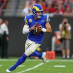 NFL, American Football Herren, USA Los Angeles Rams at Tampa Bay Buccaneers Nov 6, 2022 Tampa, Florida, USA Los Angeles Rams quarterback Matthew Stafford 9 drops back to pass against the Tampa Bay Buccaneers in the second quarter at Raymond James Stadium. Tampa Raymond James Stadium Florida USA, EDITORIAL USE ONLY PUBLICATIONxINxGERxSUIxAUTxONLY Copyright: xNathanxRayxSeebeckx 20221106_nrs_fo8_00013