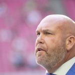 NFL, American Football Herren, USA Seattle Seahawks at Arizona Cardinals Nov 6, 2022 Phoenix, Ariz., United States Arizona Cardinals general manger Steve Keim watches his team warm up before playing against the Seattle Seahawks at State Farm Stadium. Glendale State Farm Stadium Ariz. United States, EDITORIAL USE ONLY PUBLICATIONxINxGERxSUIxAUTxONLY Copyright: xMichaelxChowx 20221106_lbm_usa_467