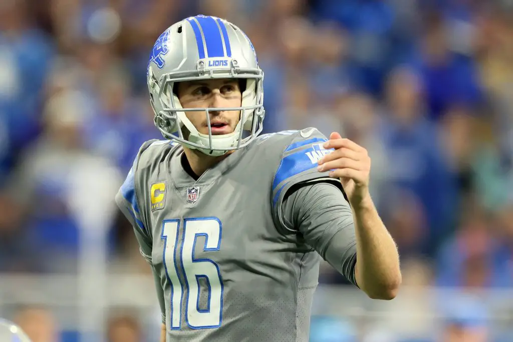 Jared Goff - Detroit Lions vs Buffalo Bills Detroit Lions quarterback Jared Goff 16 signals at the line of scrimmage during an NFL, American Football Herren, USA football game between the Detroit Lions and the Buffalo Bills in Detroit, Michigan USA, on Thursday, November 24, 2022. Detroit Michigan United States PUBLICATIONxNOTxINxFRA Copyright: xAmyxLemusx originalFilename:lemus-detroitl221124_np6vf.jpg