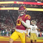 Caleb Williams - NCAA, College League, USA Football: Notre Dame at Southern California Nov 26, 2022 Los Angeles, California, USA Southern California Trojans quarterback Caleb Williams 13 rushes for a touchdown in the second half against the Notre Dame Fighting Irish at United Airlines Field at Los Angeles Memorial Coliseum. Los Angeles United Airlines Field at Los Angeles Memorial Coliseum California USA, EDITORIAL USE ONLY PUBLICATIONxINxGERxSUIxAUTxONLY Copyright: xKirbyxLeex 20221126_tdc_al2_0325