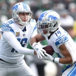 NFL Woche 10 - RTL NFL TV Programm - Super Bowl Chancen - December 18, 2022, East Rutherford, New Jersey, USA: Detroit Lions quarterback JARED GOFF 16 hands off to Detroit Lions wide receiver AMON-RA ST. BROWN 14 at MetLife Stadium in East Rutherford New Jersey Detroit defeats New York 20 to 17 East Rutherford USA - ZUMAa301 20221218_zaf_a301_011 Copyright: xBrooksxVonxArxx