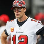 Tom Brady - NFL, American Football Herren, USA Tampa Bay Buccaneers at Atlanta Falcons Jan 8, 2023 Atlanta, Georgia, USA Tampa Bay Buccaneers quarterback Tom Brady 12 on the sideline against the Atlanta Falcons in the third quarter at Mercedes-Benz Stadium. Atlanta Mercedes-Benz Stadium Georgia USA, EDITORIAL USE ONLY PUBLICATIONxINxGERxSUIxAUTxONLY Copyright: xBrettxDavisx 2023-01-08_tbs_ad1_269