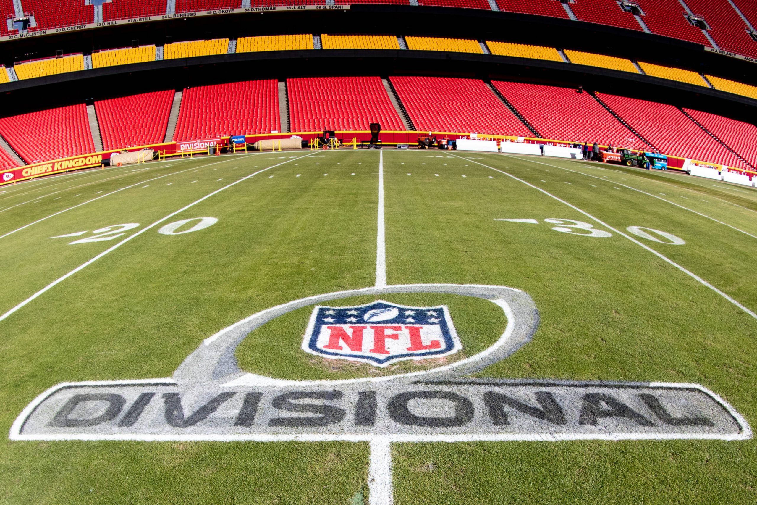 KANSAS CITY, MO - JANUARY 23: NFL, American Football Herren, USA Divionsal logo on the field prior to the game between the Kansas City Chiefs and the Buffalo Bills on January 23rd, 2022 at GEHA field at Arrowhead Stadium in Kansas City, Missouri. Photo by William Purnell/Icon Sportswire NFL: JAN 23 AFC Divisional Round - Bills at Chiefs Icon2201230015
