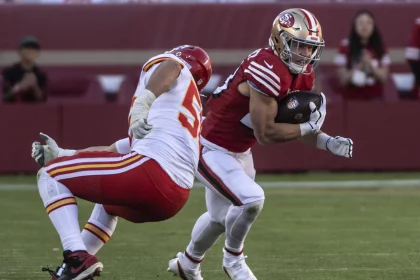 San Francisco 49ers running back Christian McCaffrey 23 runs against the Kansas City Chiefs in the third quarter at Levi s Stadium in Santa Clara, California on Sunday, October 23, 2022. McCaffrey was aquired from the Carolina Panthers earlier in the week. The Chiefs drubbed the 49ers 44-23. PUBLICATIONxINxGERxSUIxAUTxHUNxONLY SXP2022102331 TERRYxSCHMITT