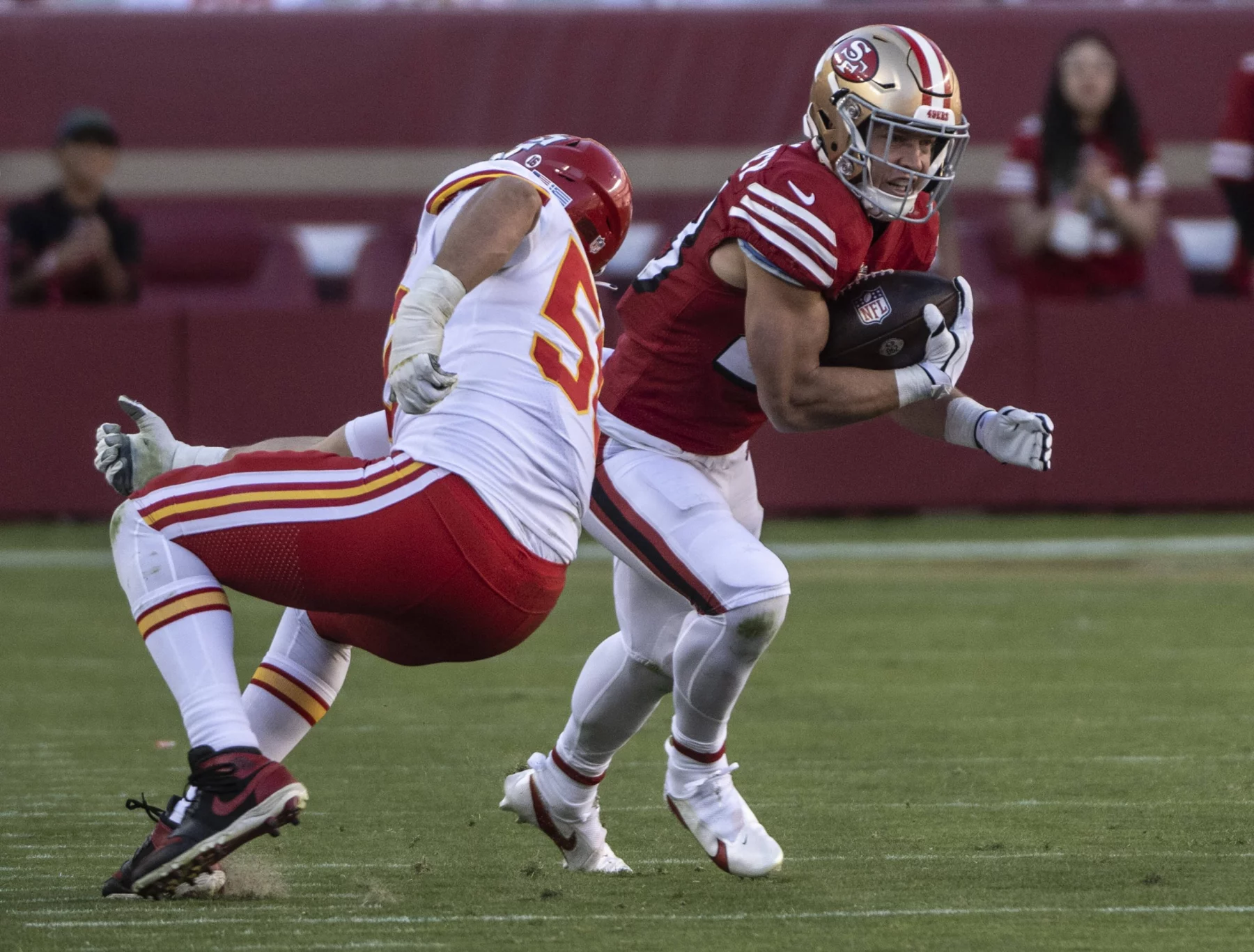 San Francisco 49ers running back Christian McCaffrey 23 runs against the Kansas City Chiefs in the third quarter at Levi s Stadium in Santa Clara, California on Sunday, October 23, 2022. McCaffrey was aquired from the Carolina Panthers earlier in the week. The Chiefs drubbed the 49ers 44-23. PUBLICATIONxINxGERxSUIxAUTxHUNxONLY SXP2022102331 TERRYxSCHMITT