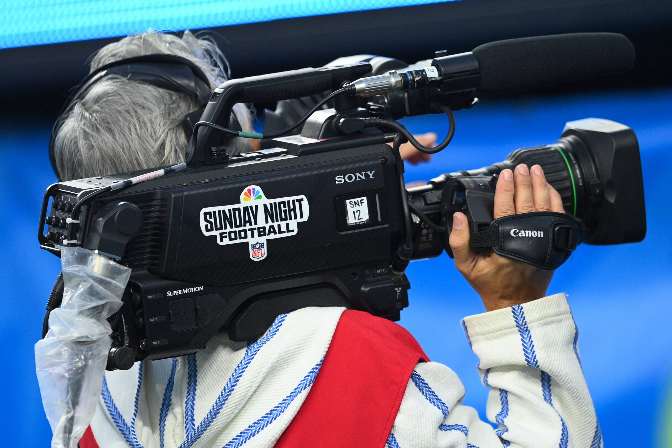 INGLEWOOD, CA - NOVEMBER 20: A camera for NBC Sunday Night Football during the NFL, American Football Herren, USA regular season game between the Kansas City Chiefs and the Los Angeles Chargers on November 20, 2022, at SoFi Stadium in Inglewood, CA. Photo by Brian Rothmuller/Icon Sportswire NFL: NOV 20 Chiefs at Chargers Icon221120098