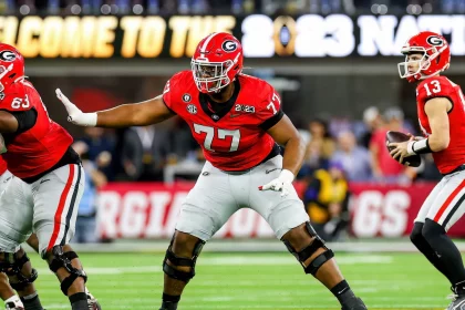 January 9, 2023 Inglewood, CA..Georgia Bulldogs offensive lineman Devin Willock 77 looks to block during the College Football Playoff National Championship game between the TCU Horned Frogs and the Georgia Bulldogs on January 9, 2023 at SoFi Stadium in Inglewood, CA. Mandatory Credit: Freddie Beckwith / MarinMedia.org / Cal Media Absolute Complete photographer, and credits required..Television, or For-Profit magazines Contact MarinMedia directly. Inglewood United States of America - ZUMAc04_ 20230109_zaf_c04_223 Copyright: xFreddiexBeckwithx/xMarinmedia.Orx