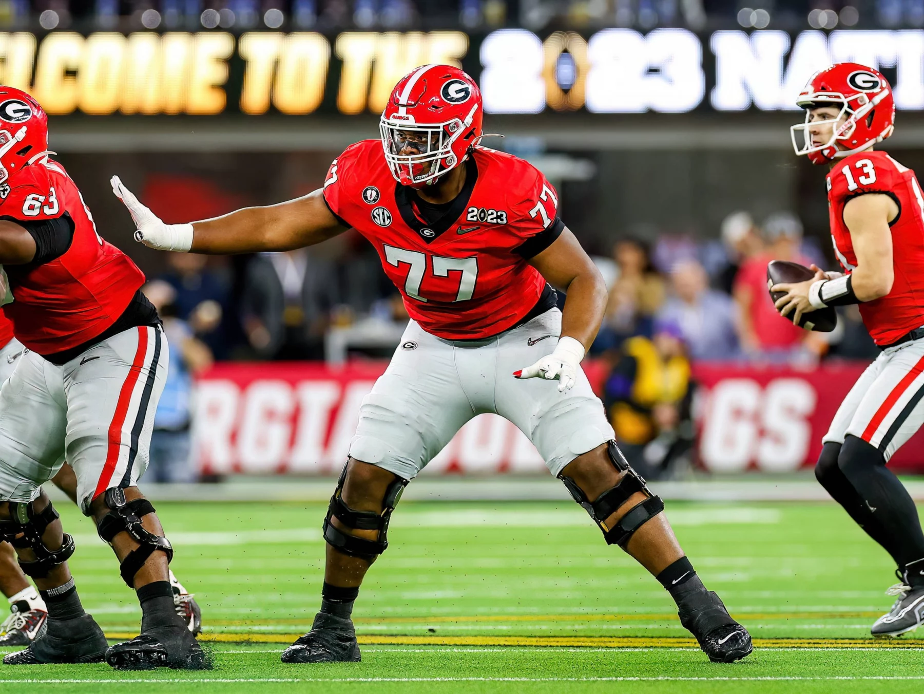 January 9, 2023 Inglewood, CA..Georgia Bulldogs offensive lineman Devin Willock 77 looks to block during the College Football Playoff National Championship game between the TCU Horned Frogs and the Georgia Bulldogs on January 9, 2023 at SoFi Stadium in Inglewood, CA. Mandatory Credit: Freddie Beckwith / MarinMedia.org / Cal Media Absolute Complete photographer, and credits required..Television, or For-Profit magazines Contact MarinMedia directly. Inglewood United States of America - ZUMAc04_ 20230109_zaf_c04_223 Copyright: xFreddiexBeckwithx/xMarinmedia.Orx