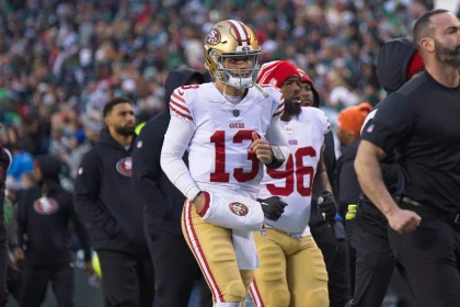 PHILADELPHIA, PA - JANUARY 29: San Francisco 49ers quarterback Brock Purdy 13 heads to the locker room during the Championship game between the San Fransisco 49ers and the Philadelphia Eagles on January 29, 2023. Photo by Andy Lewis/Icon Sportswire NFL, American Football Herren, USA JAN 29 NFC Championship - 49ers at Eagles Icon230129254
