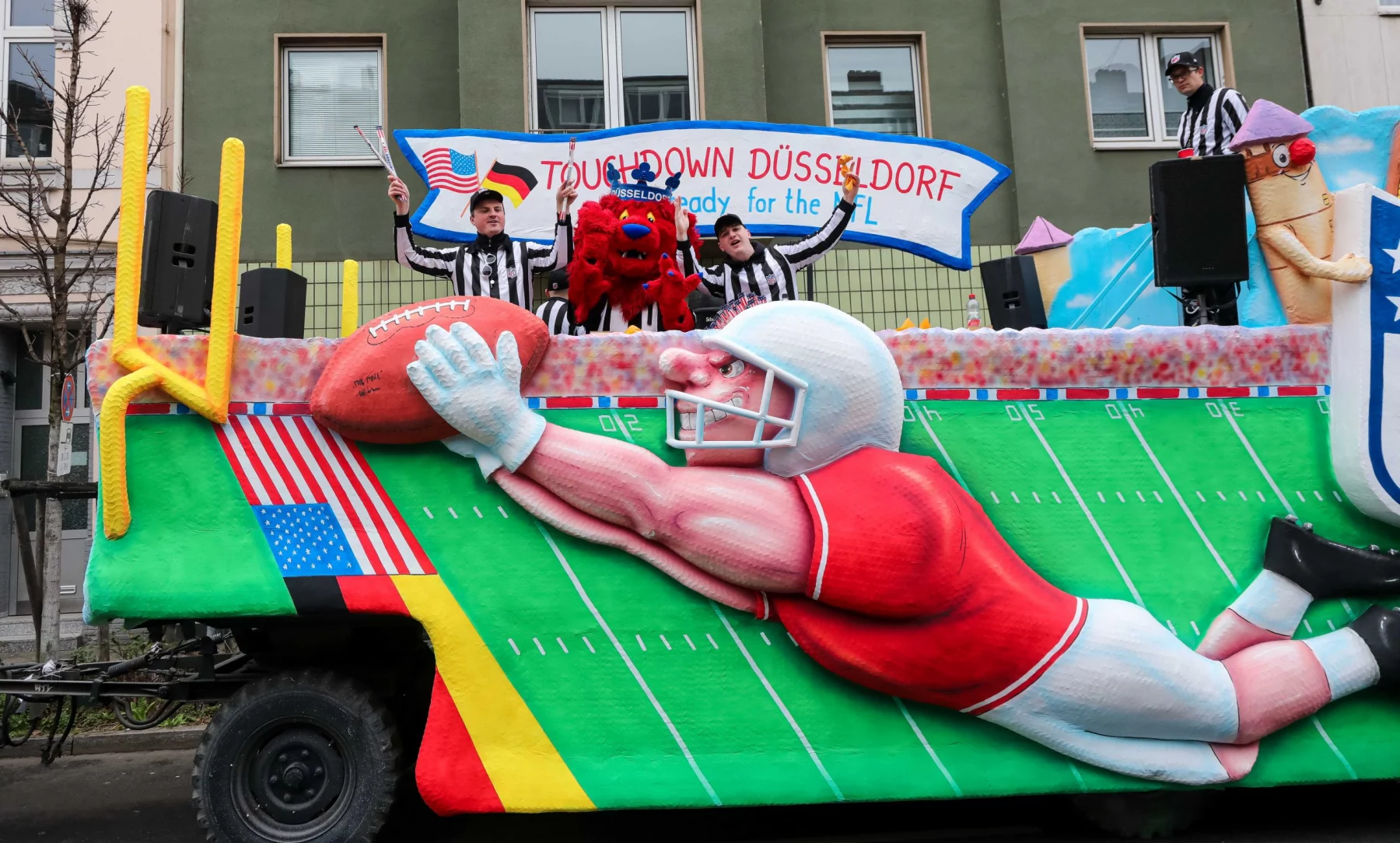 ; Rosenmontagszug Düsseldorf 2023 am 20.02.2023, Duesseldorf. Foto: Kenny Beele