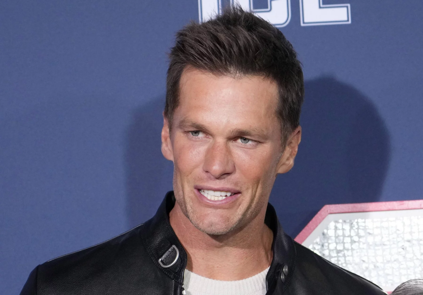 CA: 80 FOR BRADY Los Angeles Premiere - Arrivals Tom Brady arrives at the 80 FOR BRADY Los Angeles Premiere held at the Regency Village Theater in Westwood, CA on Tuesday, January 31, 2023. Los Angeles CA USA NOxUSExINxGERMANY PUBLICATIONxINxALGxARGxAUTxBRNxBRAxCANxCHIxCHNxCOLxECUxEGYxGRExINDxIRIxIRQxISRxJORxKUWxLIBxLBAxMLTxMEXxMARxOMAxPERxQATxKSAxSUIxSYRxTUNxTURxUAExUKxVENxYEMxONLY Copyright: xSipaxUSAx Editorial use only