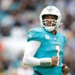 NFL, American Football Herren, USA Green Bay Packers at Miami Dolphins Dec 25, 2022 Miami Gardens, Florida, USA Miami Dolphins quarterback Tua Tagovailoa 1 looks on from the field during the second quarter against the Green Bay Packers at Hard Rock Stadium. Miami Gardens Hard Rock Stadium Florida USA, EDITORIAL USE ONLY PUBLICATIONxINxGERxSUIxAUTxONLY Copyright: xSamxNavarrox 20221225_tbs_na2_070